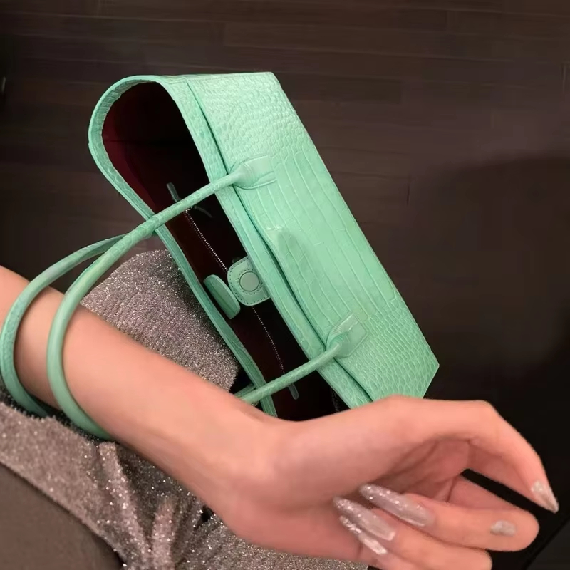 Kostenloser Versand Krokodil-g – Luxury Bags Green Bewertung und Preis