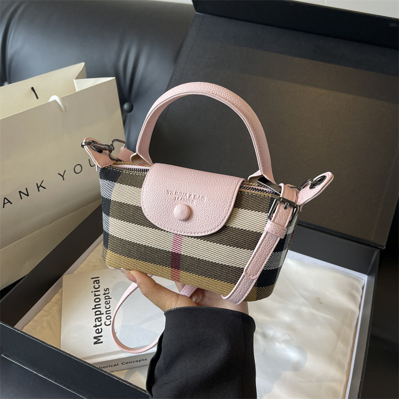Europäische und amerikanische  – Luxury Bags Valentino Bewertung und Preis